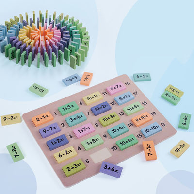 Μαθηματικά 4.5cm ξύλινοι φραγμοί Montessori Math φραγμών ντόμινο