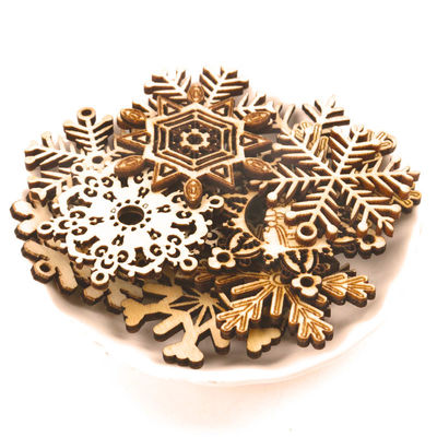 Λευκώματα αποκομμάτων που χρωματίζουν Snowflake τις χειροποίητες ξύλινες τέχνες σχεδίων