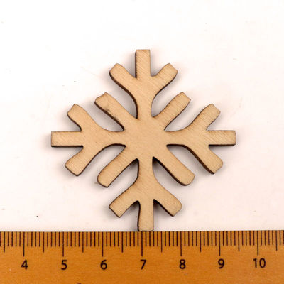 Λευκώματα αποκομμάτων που χρωματίζουν Snowflake τις χειροποίητες ξύλινες τέχνες σχεδίων