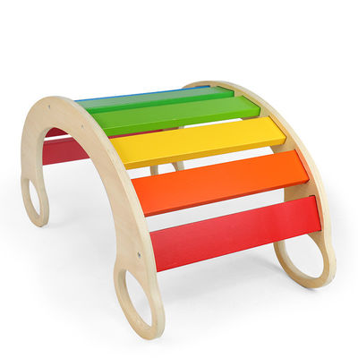 Ξύλινο πλαίσιο αναρρίχησης ουράνιων τόξων Montessori μωρών cOem