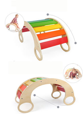 Ξύλινο πλαίσιο αναρρίχησης ουράνιων τόξων Montessori μωρών cOem