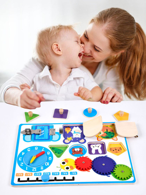 Ξύλινο ημερολογιακό ρολόι Montessori που ξεκλειδώνει την επιτροπή για τα κορίτσια αγοριών
