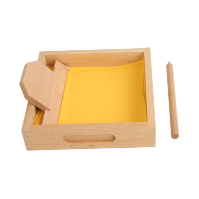 Ομιλία Montessori κιβωτίων ζωγραφικής άμμου που διδάσκει τα εκπαιδευτικά παιχνίδια
